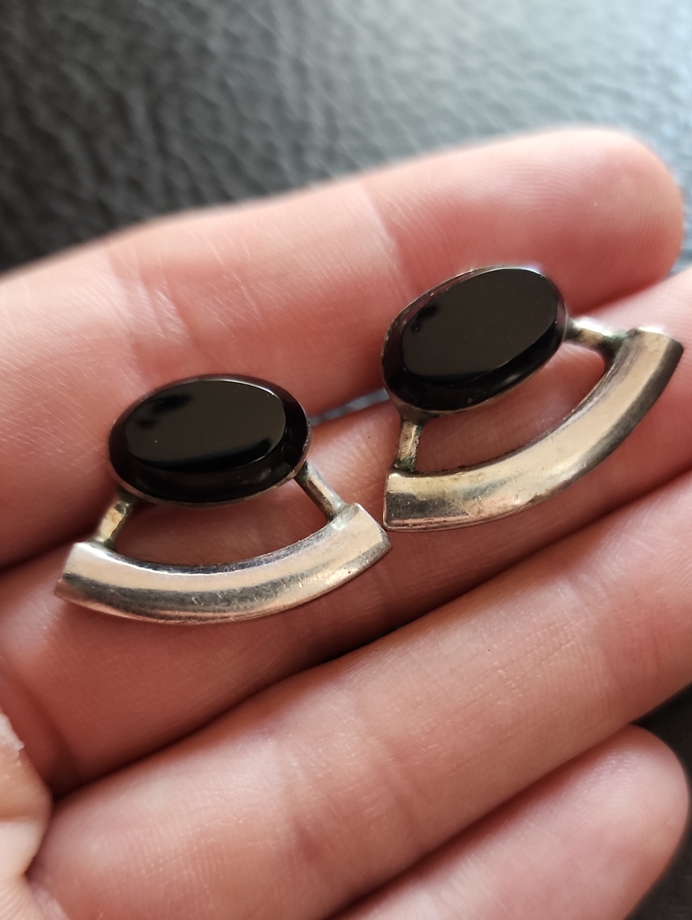 VTG Black Glass Silver-Tone Oval Drop Earrings